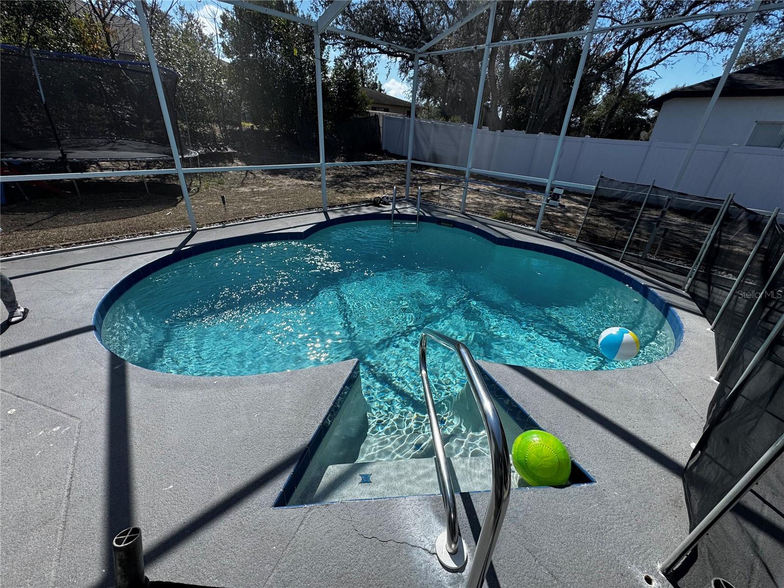 Listing photo id 20 for 10130 Spring Hill Drive