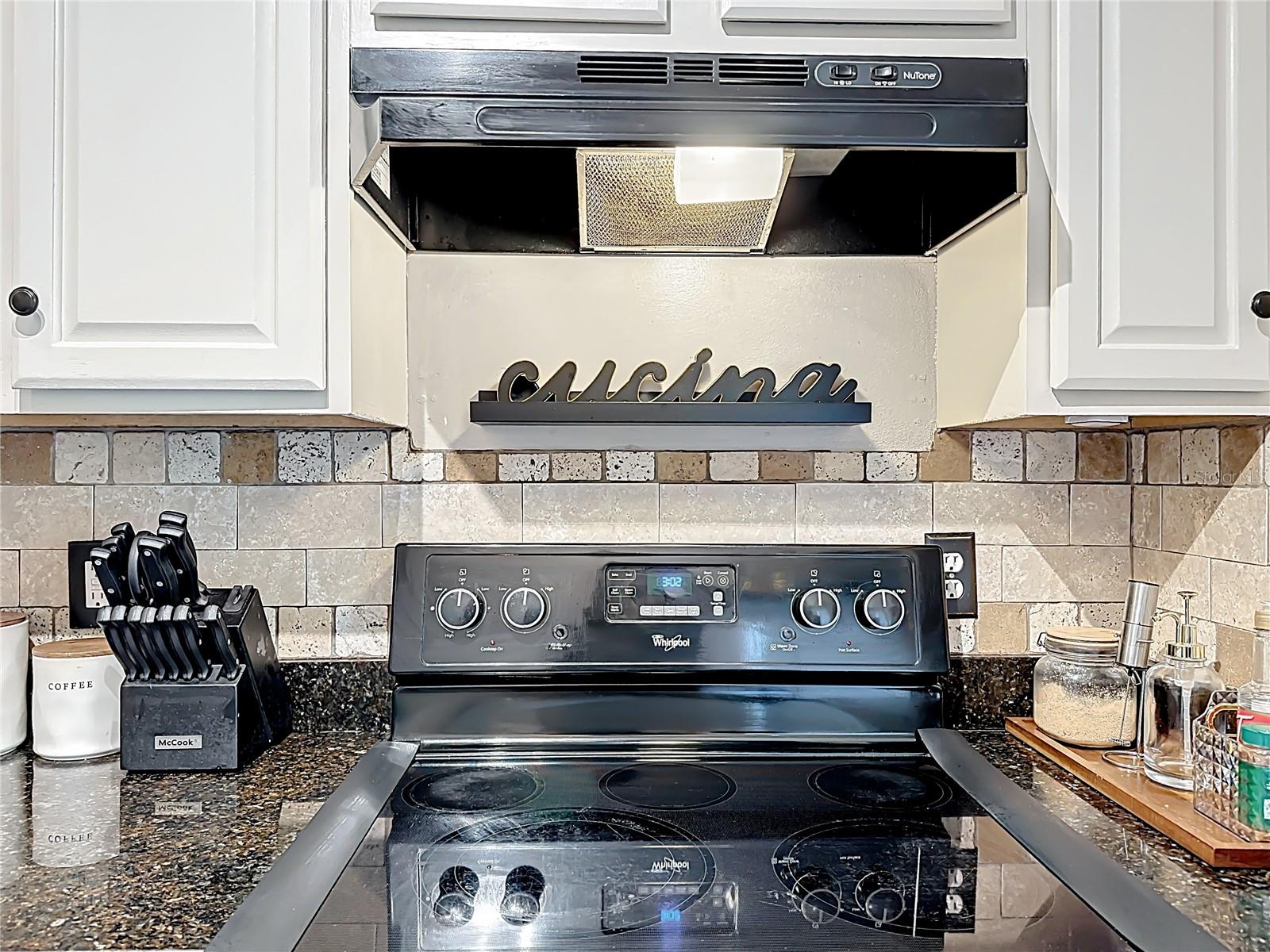 Image 12 of 49 For 901 Bella Vista Way