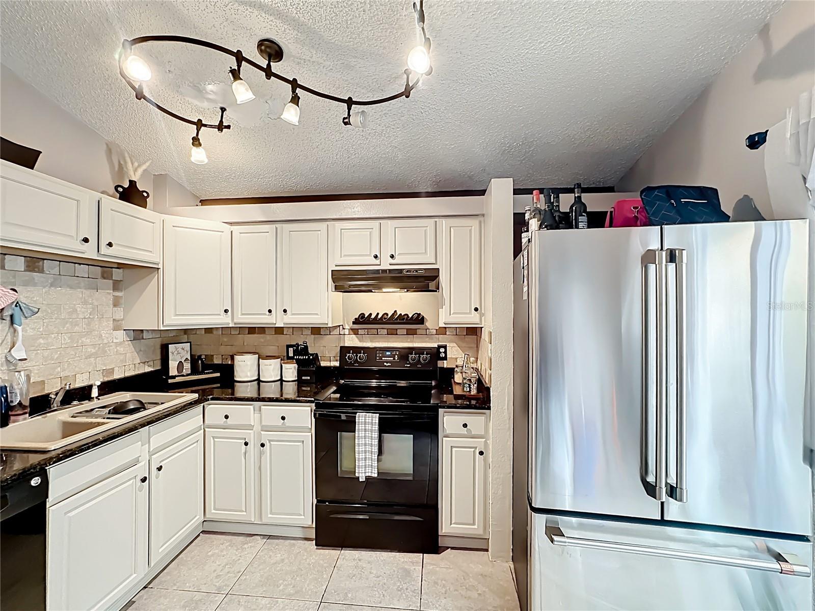 Image 14 of 49 For 901 Bella Vista Way