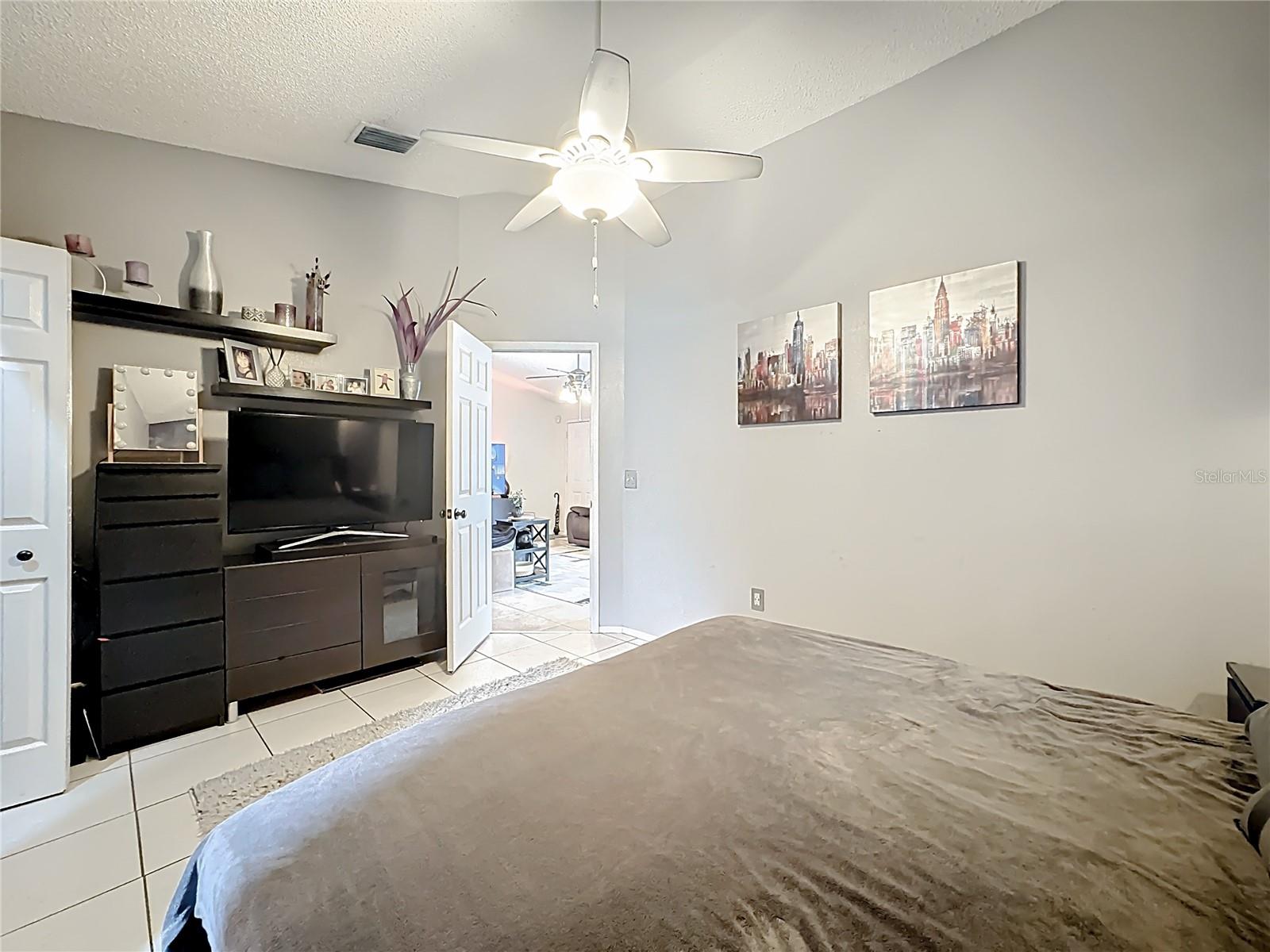 Image 19 of 49 For 901 Bella Vista Way