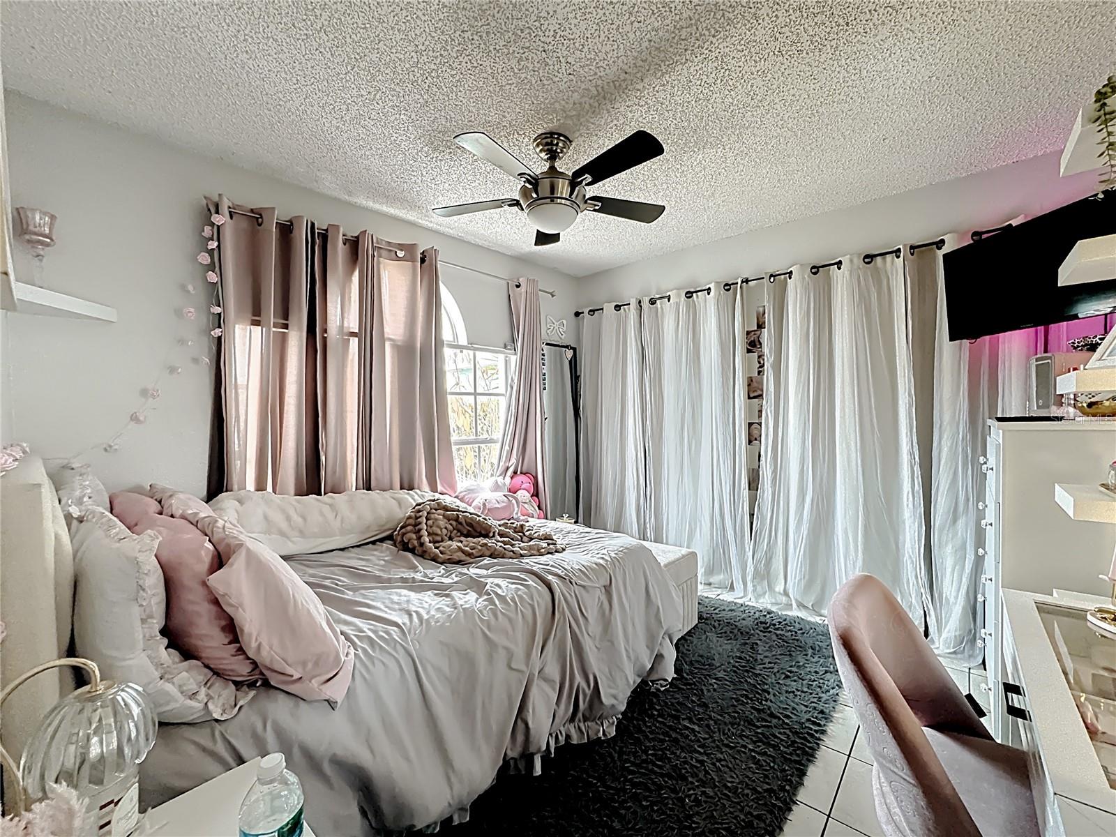 Image 22 of 49 For 901 Bella Vista Way