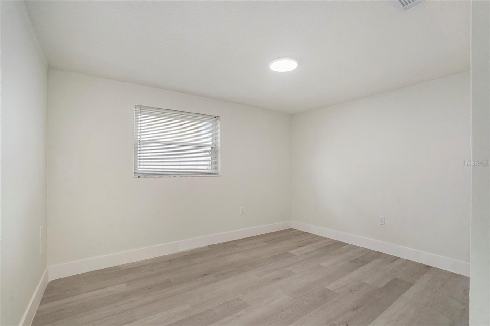 Image 21 of 34 For 15606 Allmand Drive