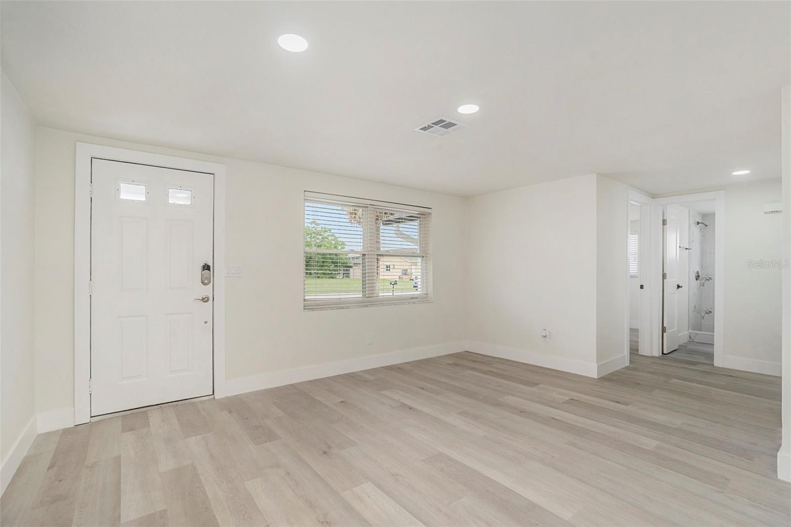 Image 6 of 34 For 15606 Allmand Drive