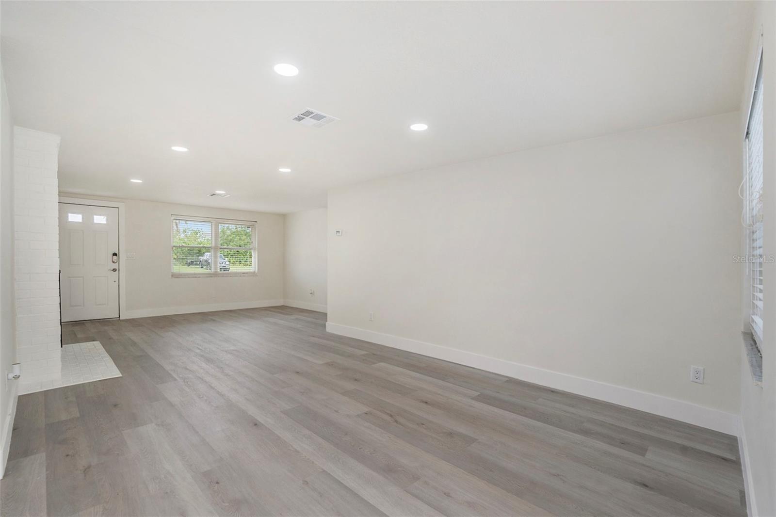 Image 7 of 34 For 15606 Allmand Drive