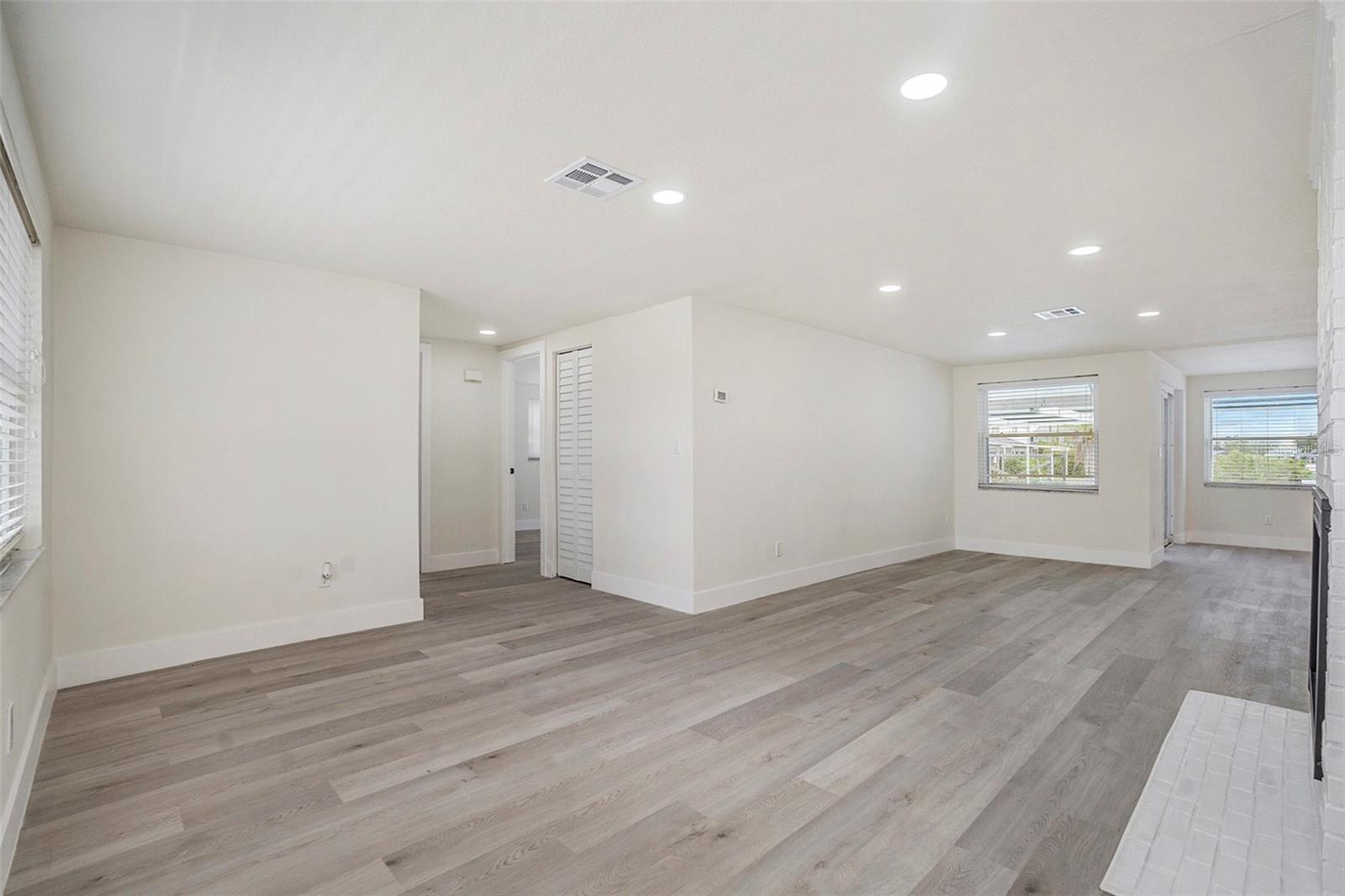 Image 8 of 34 For 15606 Allmand Drive