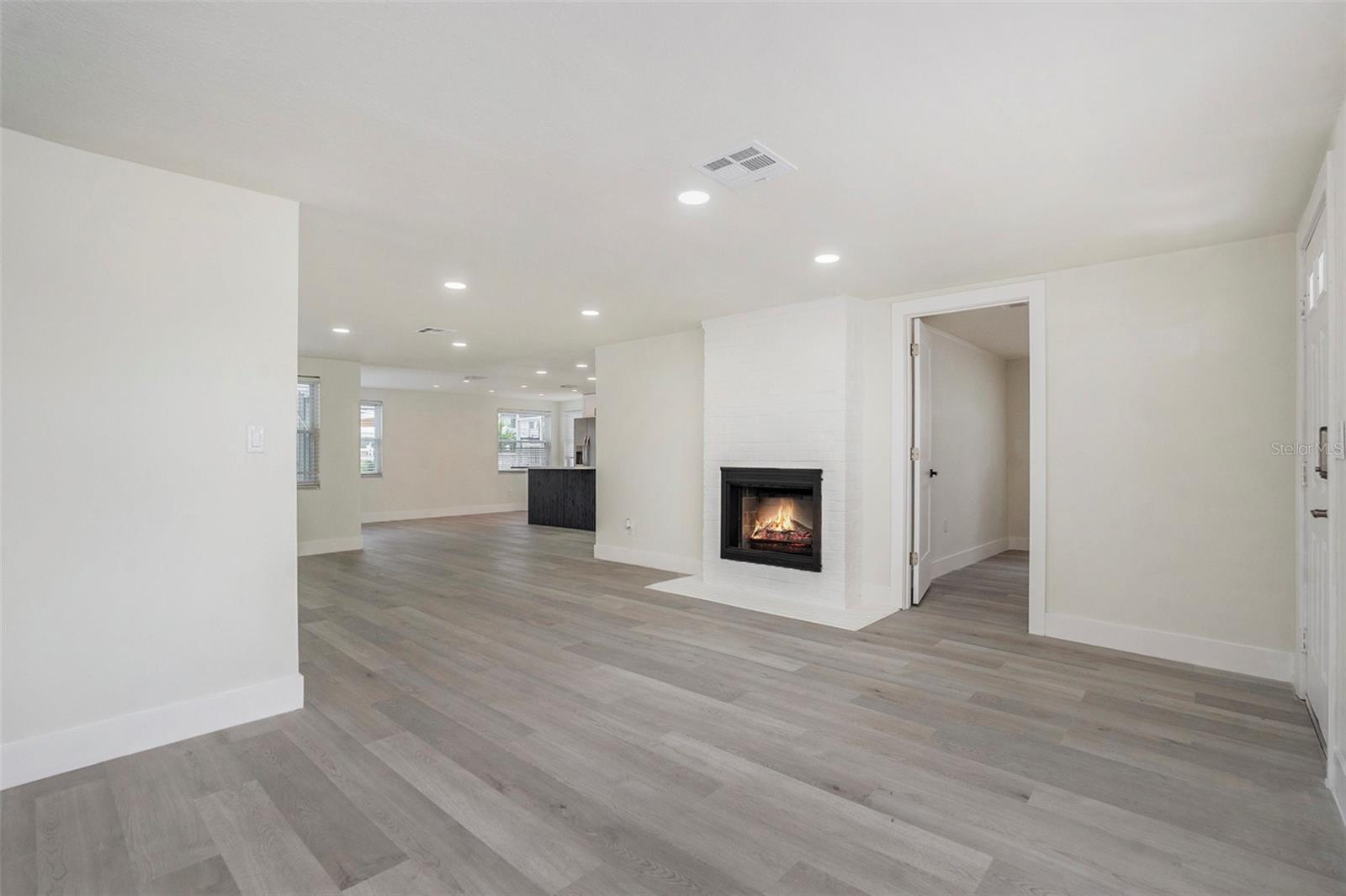 Image 9 of 34 For 15606 Allmand Drive