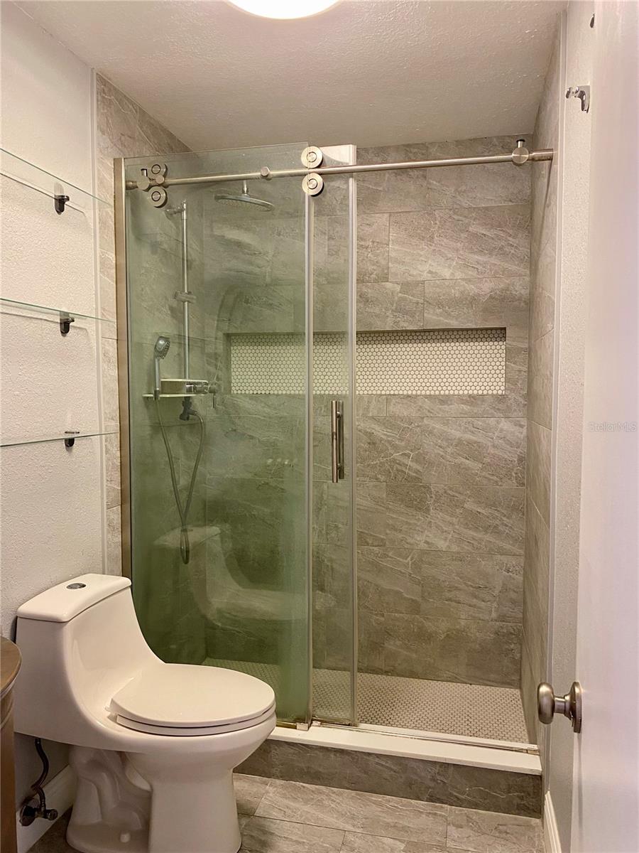 Image 17 of 28 For 16179 Rambling Vine Drive E