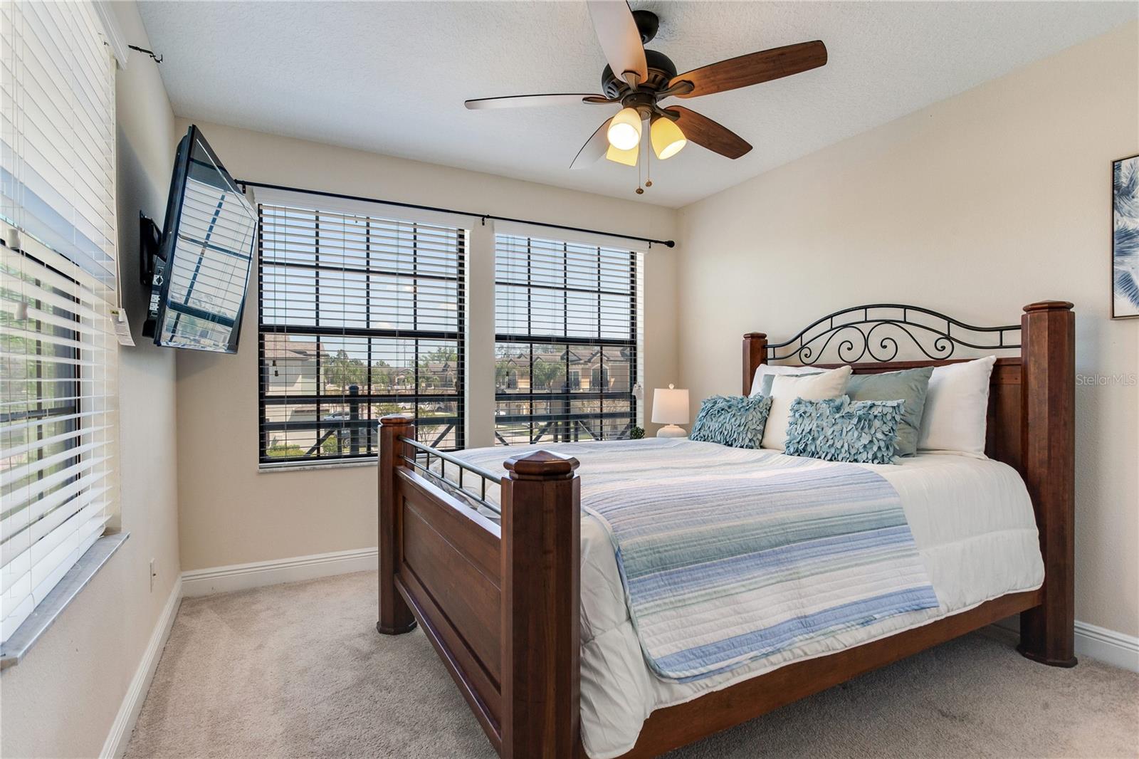 Image 29 of 46 For 11604 Crowned Sparrow Lane