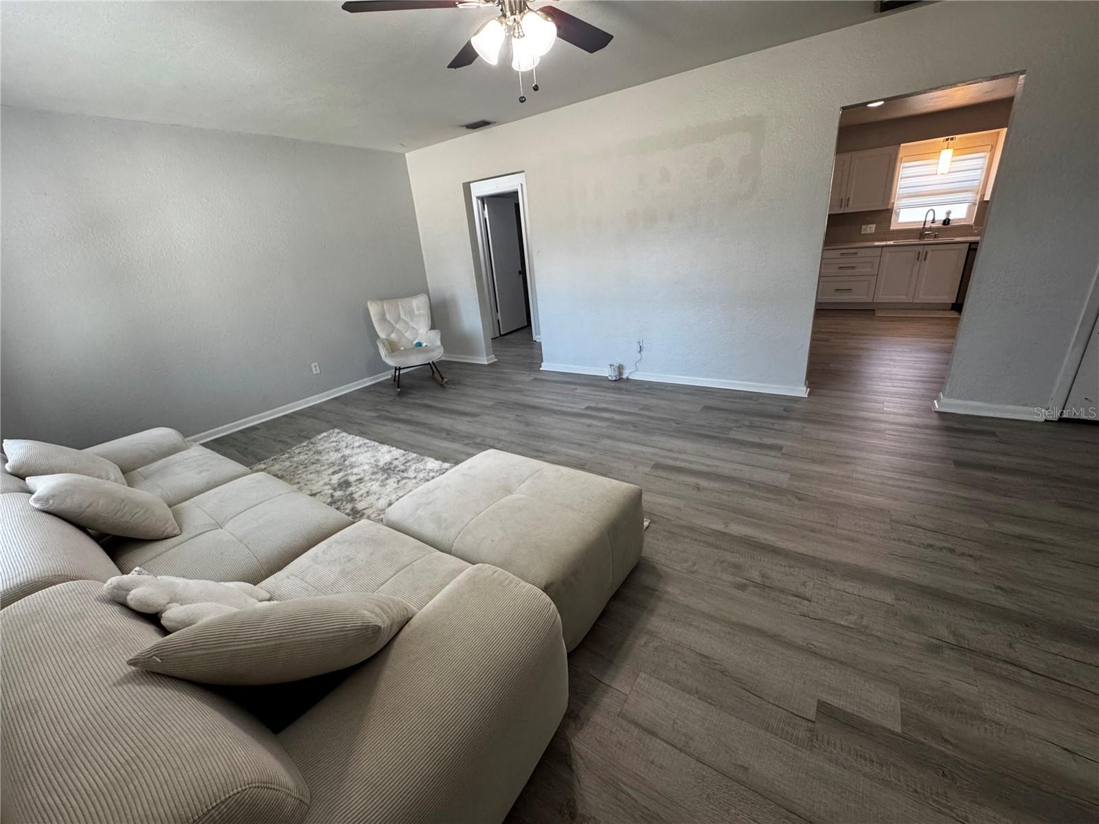 Image 13 of 44 For 6914 Ola Avenue