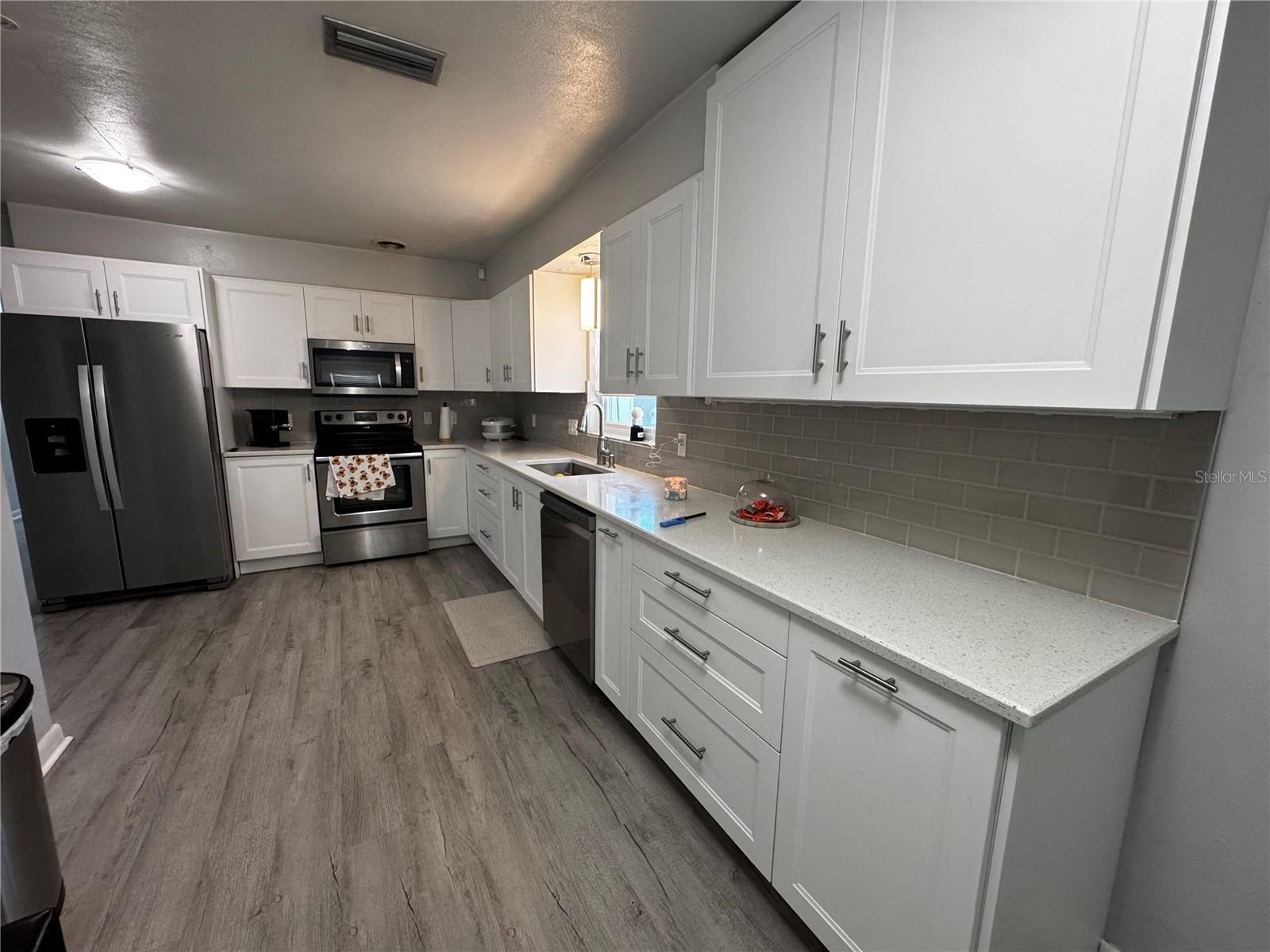 Image 17 of 44 For 6914 Ola Avenue