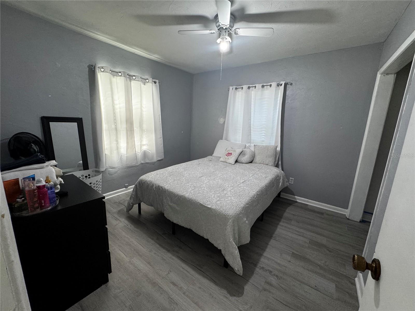 Image 21 of 44 For 6914 Ola Avenue