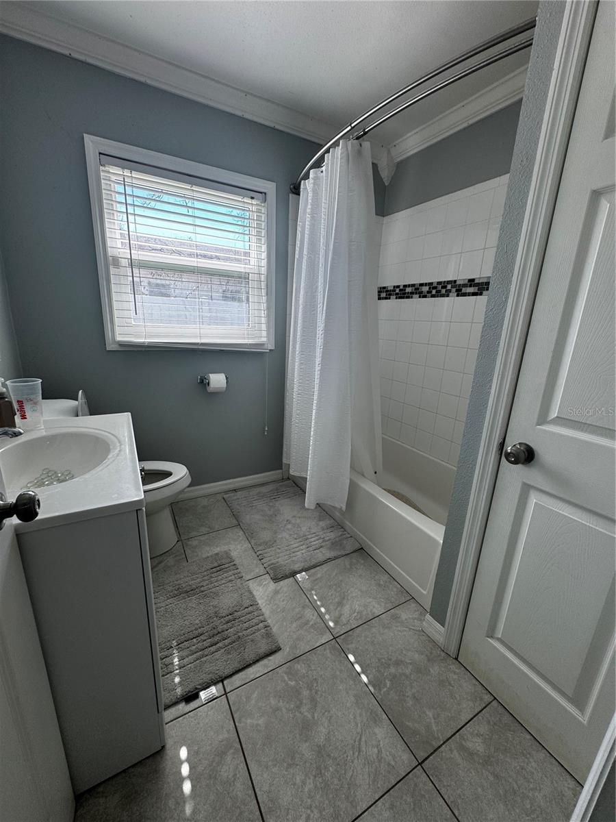 Image 26 of 44 For 6914 Ola Avenue