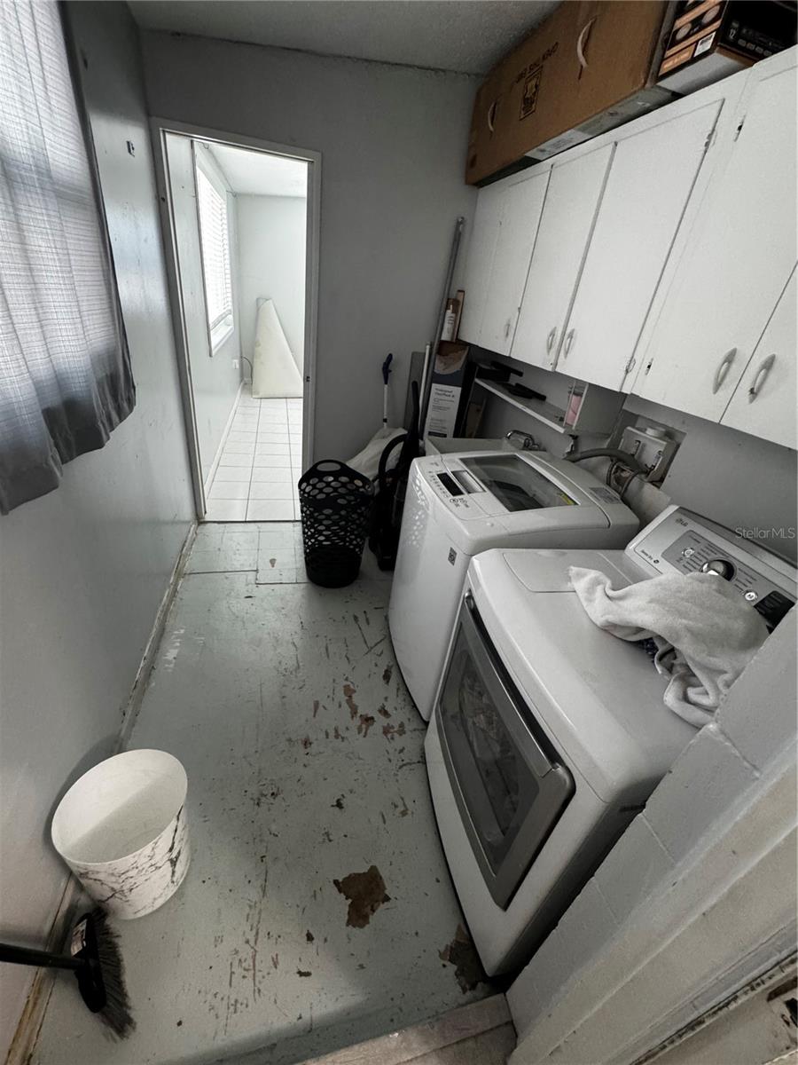 Image 29 of 44 For 6914 Ola Avenue