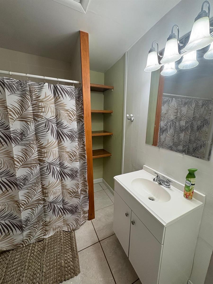 Image 41 of 44 For 6914 Ola Avenue