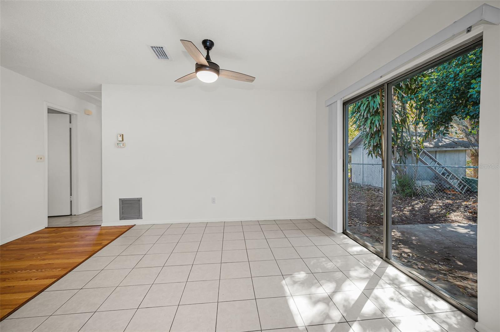 Image 11 of 33 For 2664 Sunny Breeze Avenue