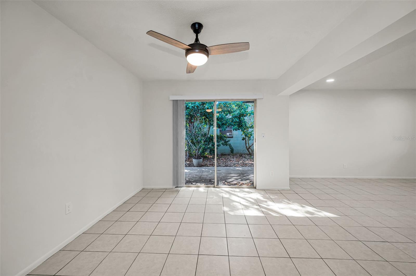 Image 12 of 33 For 2664 Sunny Breeze Avenue