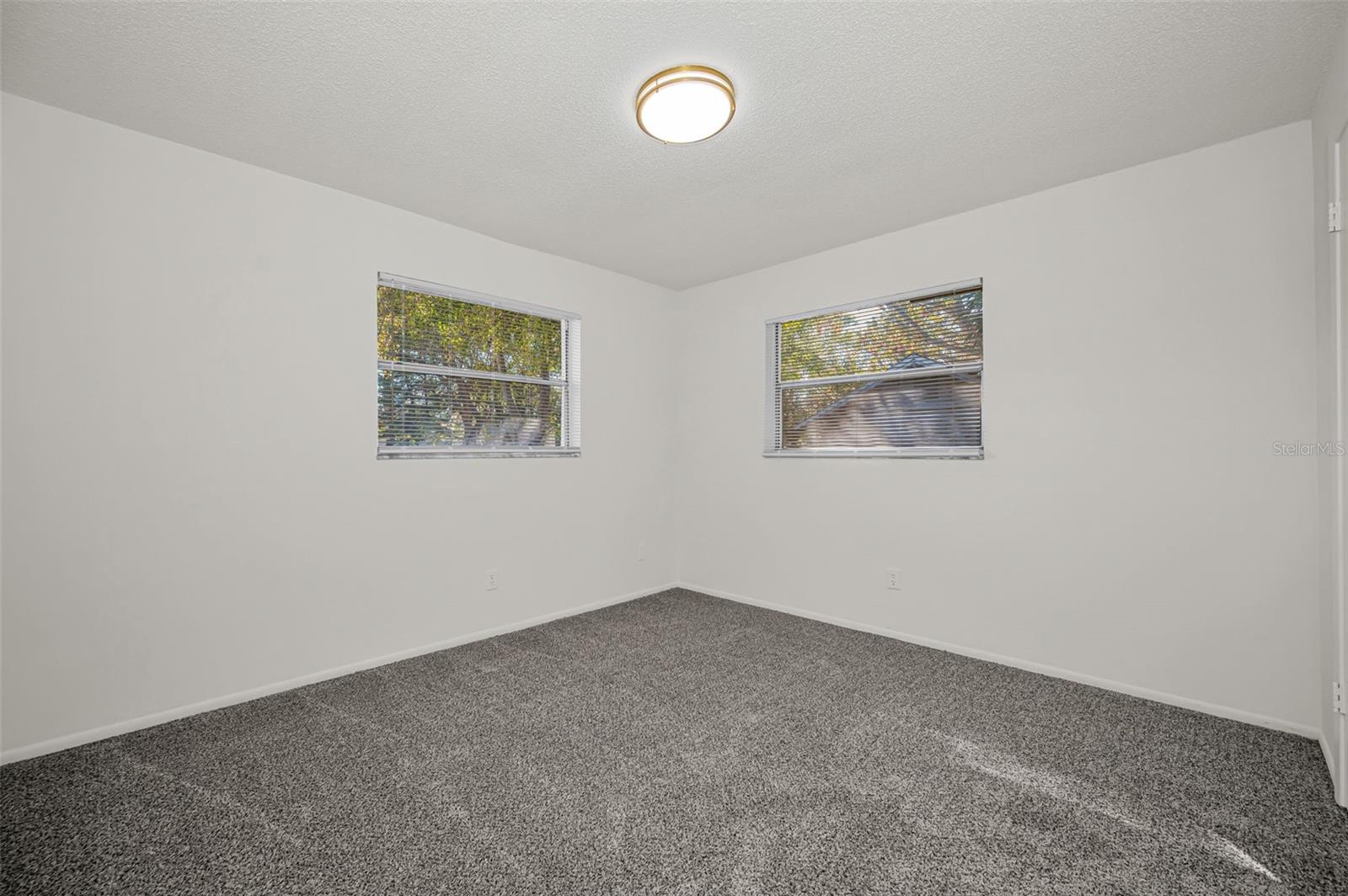 Image 20 of 33 For 2664 Sunny Breeze Avenue