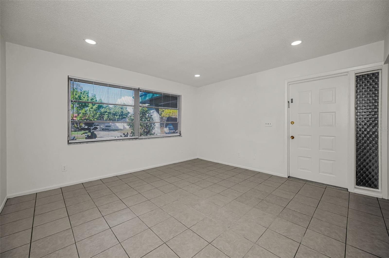 Image 7 of 33 For 2664 Sunny Breeze Avenue