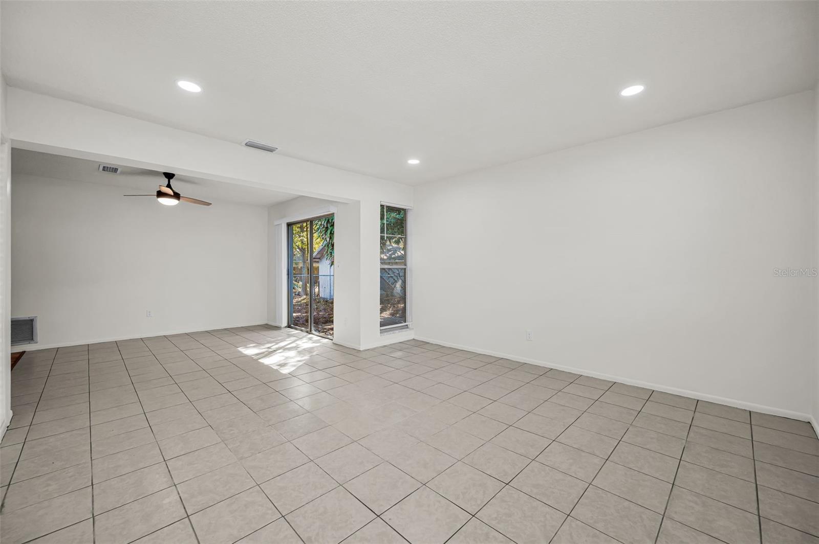 Image 9 of 33 For 2664 Sunny Breeze Avenue