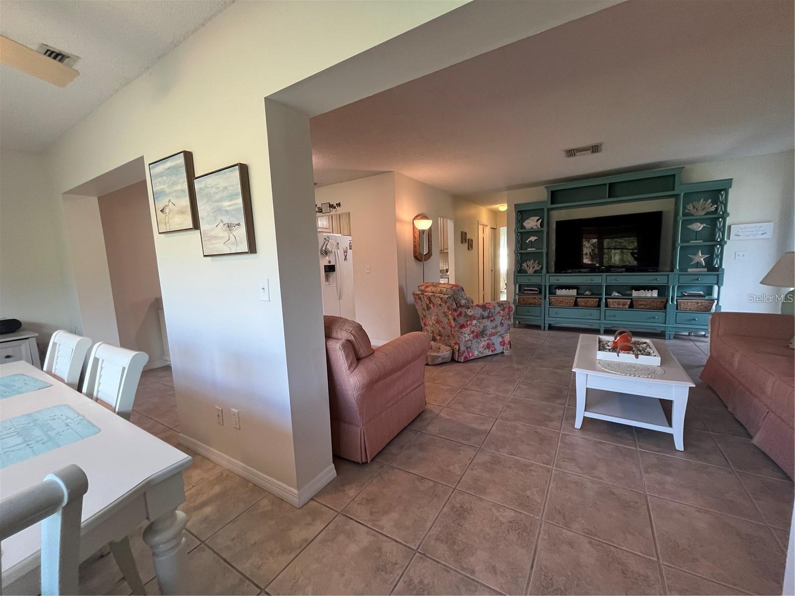 Image 10 of 28 For 1907 Canterbury Lane 10