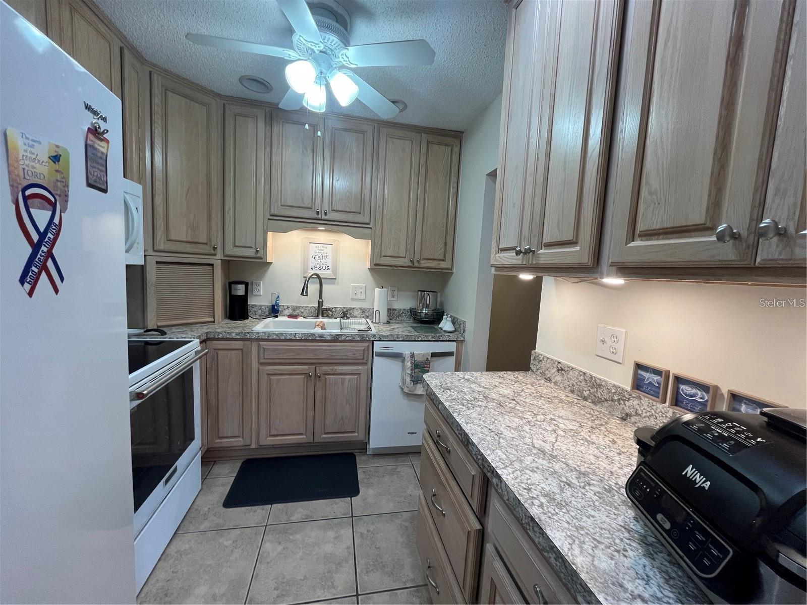 Image 14 of 28 For 1907 Canterbury Lane 10