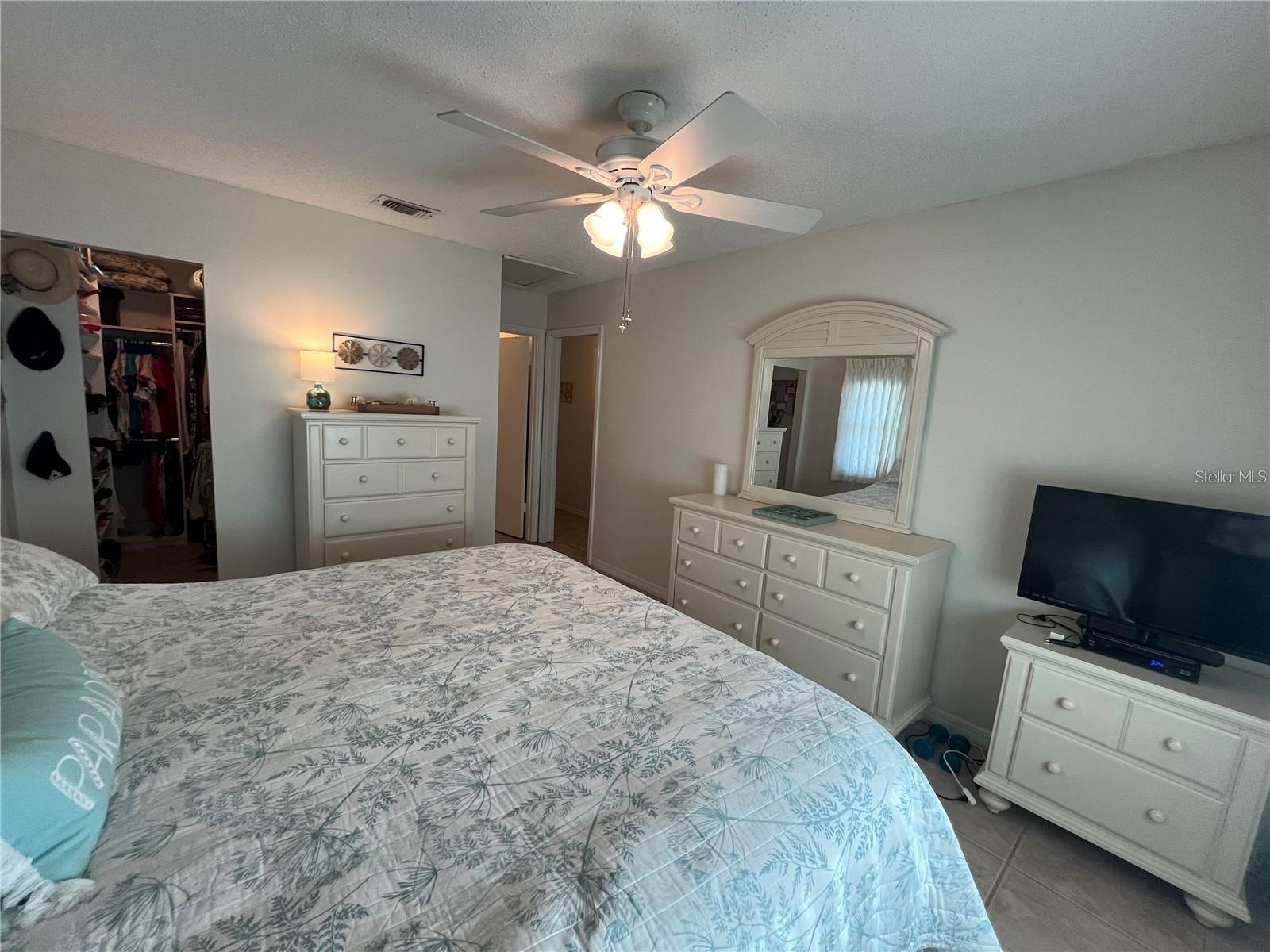 Image 19 of 28 For 1907 Canterbury Lane 10