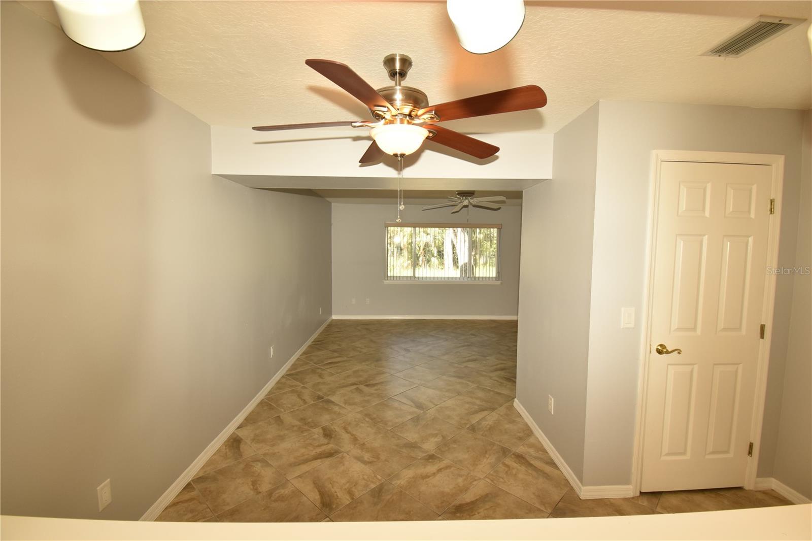 Image 7 of 50 For 8334 Civic Road 3