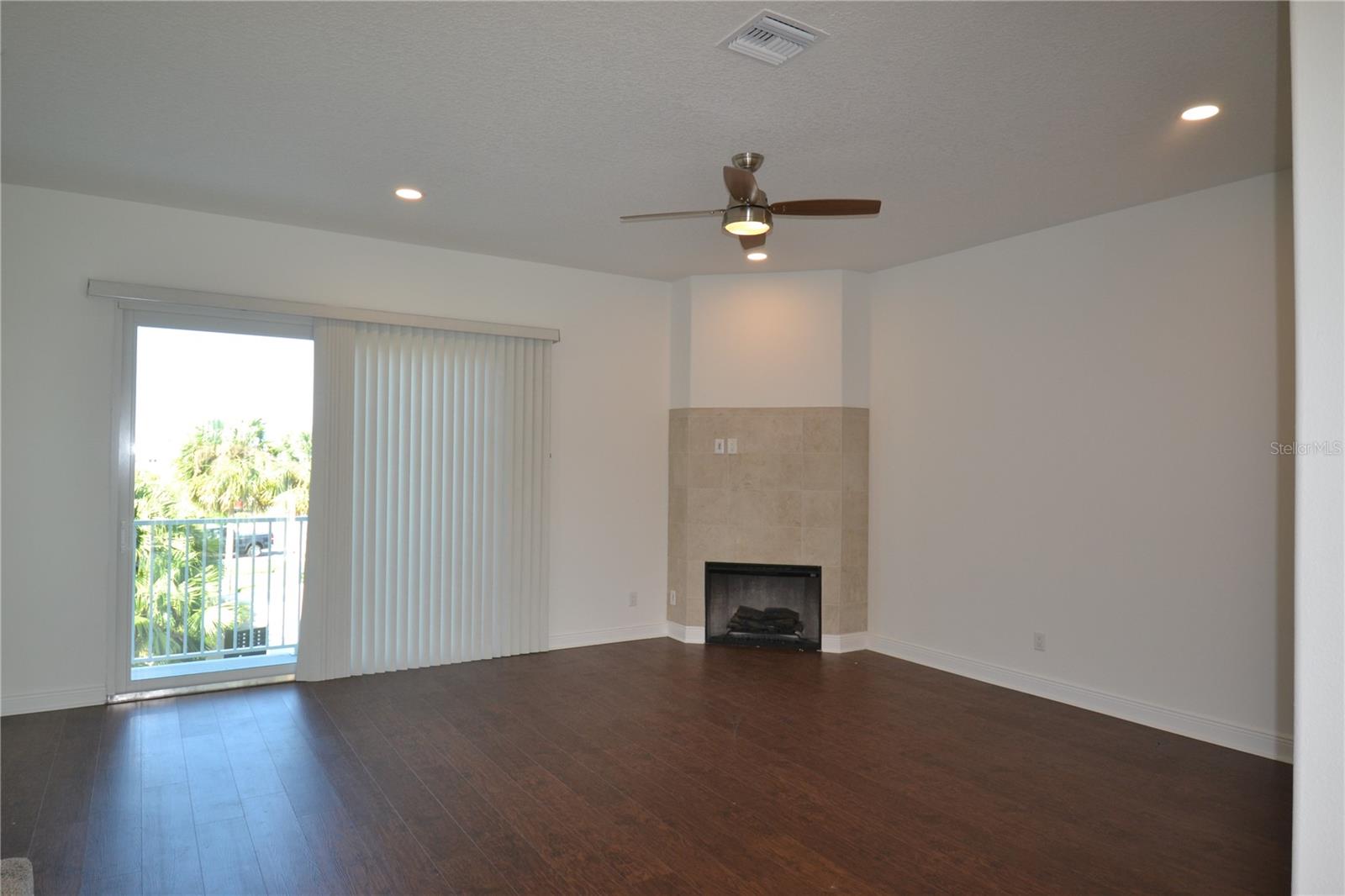 Image 3 of 31 For 5732 Biscayne Court