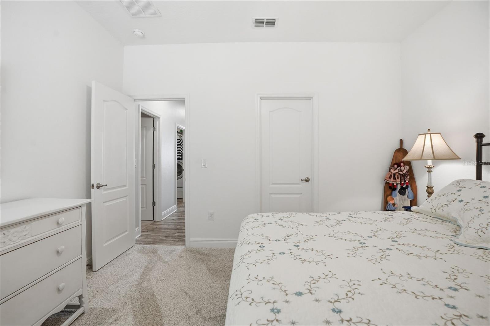 Image 32 of 53 For 4 Vinca Street