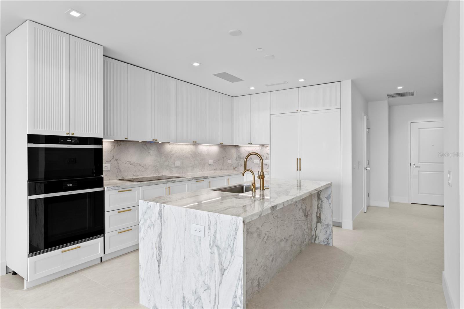 Image 12 of 96 For 3015 Ysabella Avenue 2403