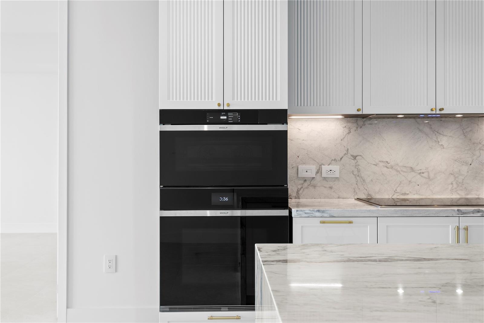 Image 15 of 96 For 3015 Ysabella Avenue 2403