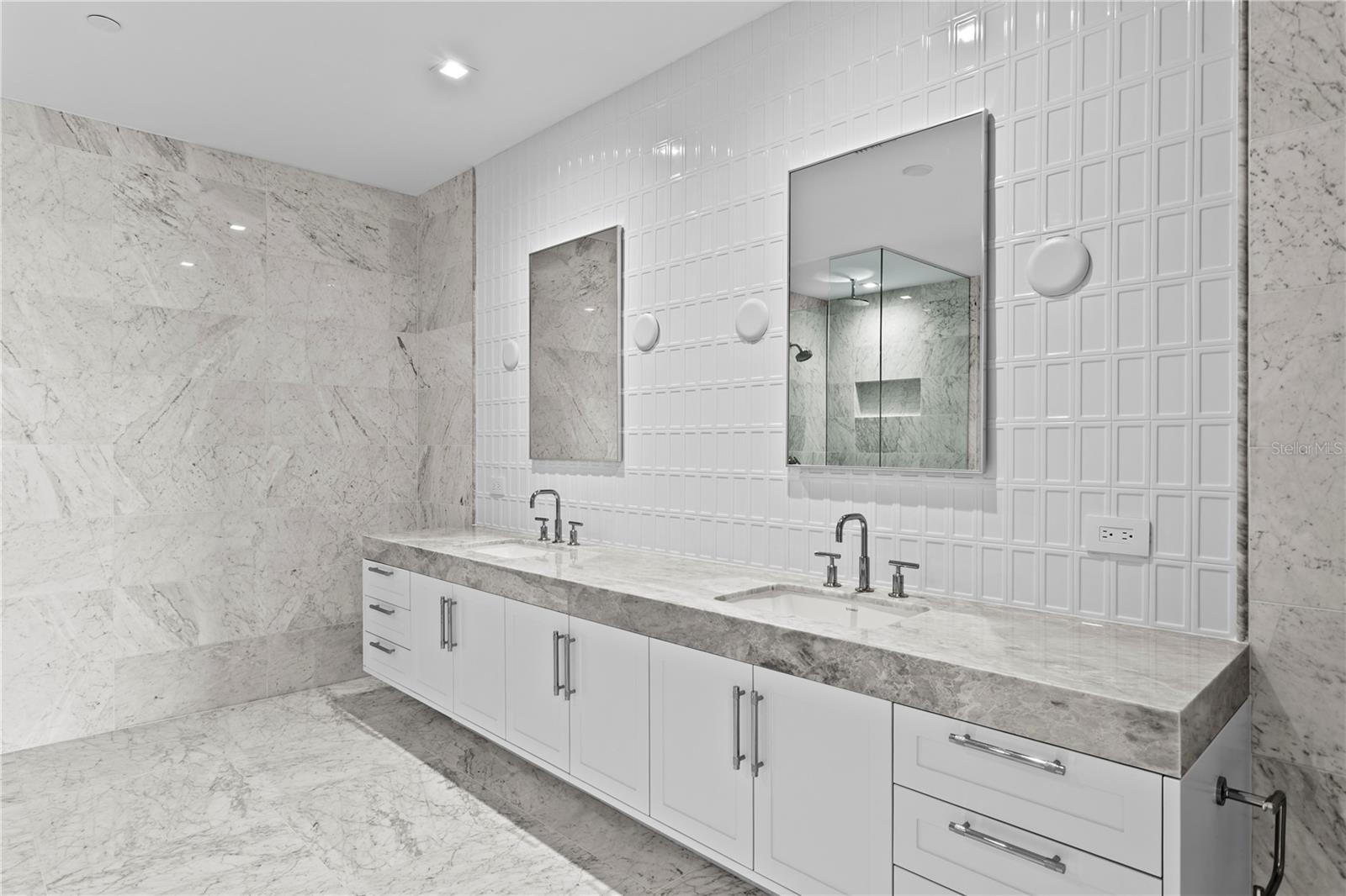 Image 29 of 96 For 3015 Ysabella Avenue 2403