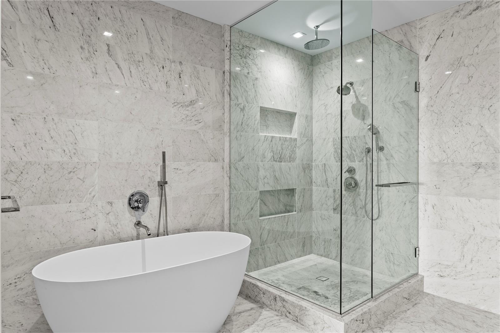 Image 31 of 96 For 3015 Ysabella Avenue 2403