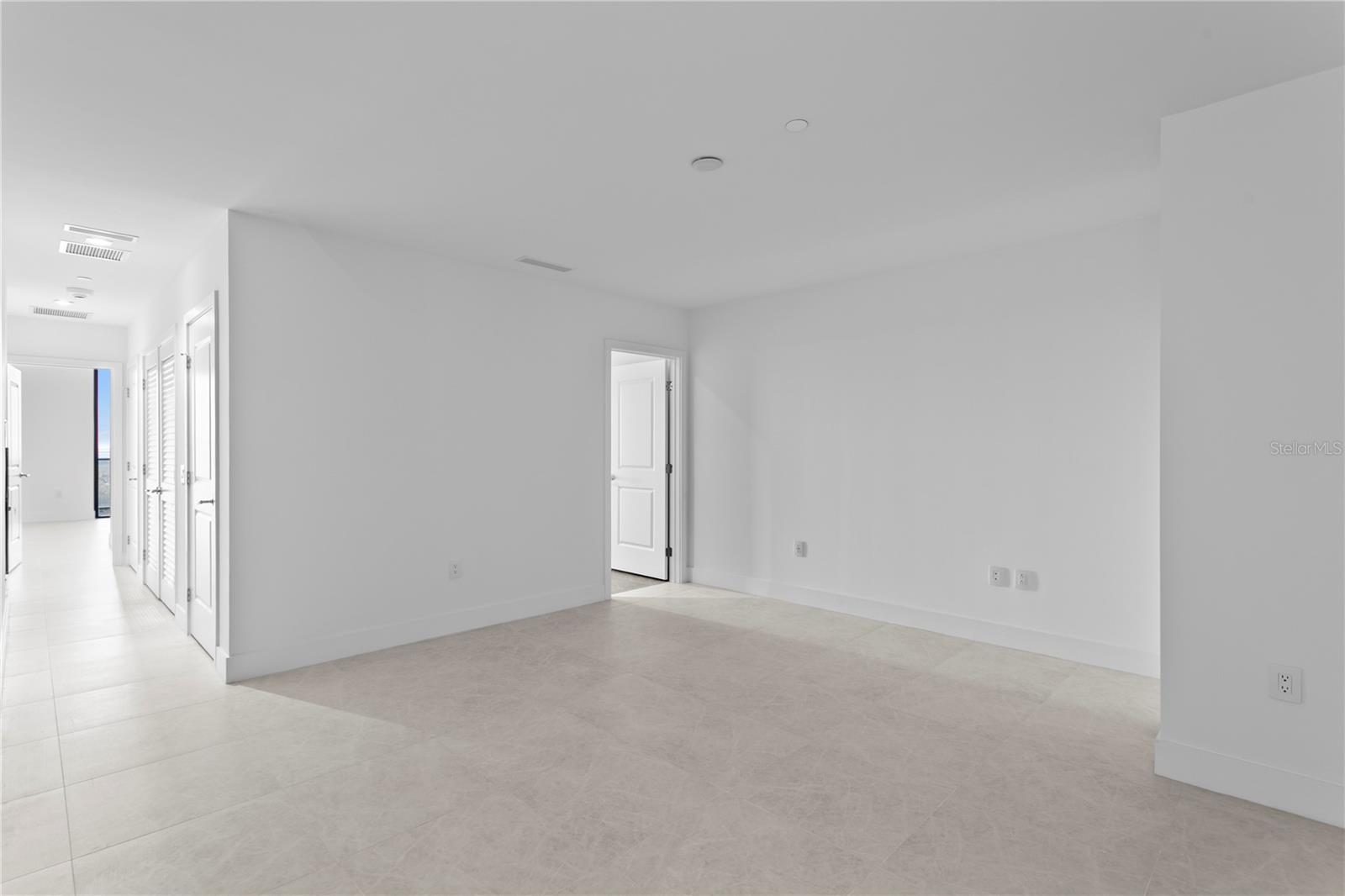 Image 33 of 96 For 3015 Ysabella Avenue 2403