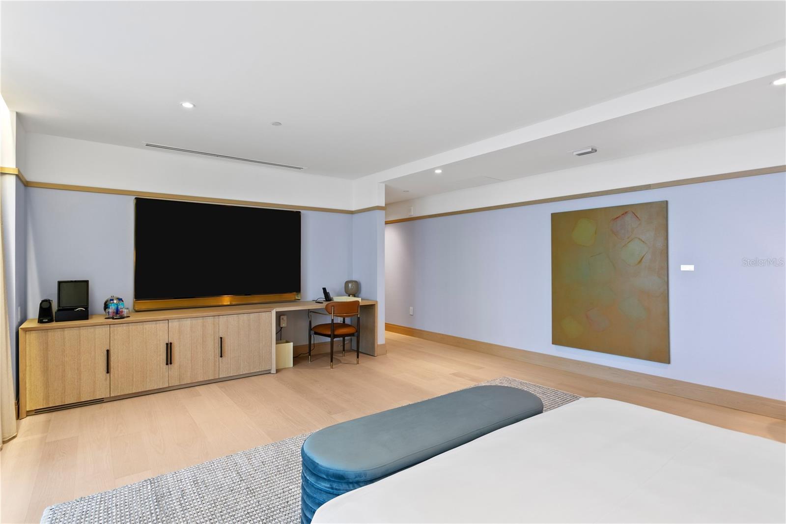 Image 92 of 96 For 3015 Ysabella Avenue 2403