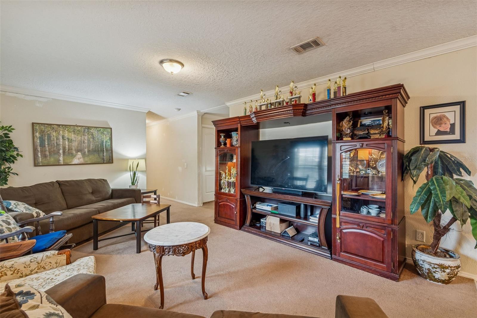 Image 12 of 57 For 27435 Holiday Drive