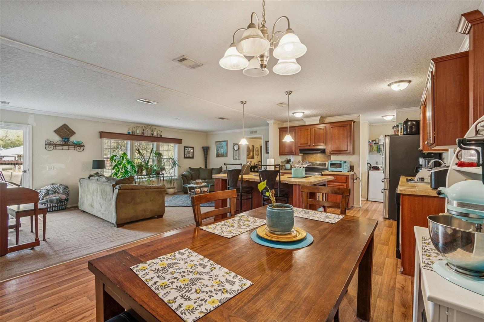 Image 20 of 57 For 27435 Holiday Drive