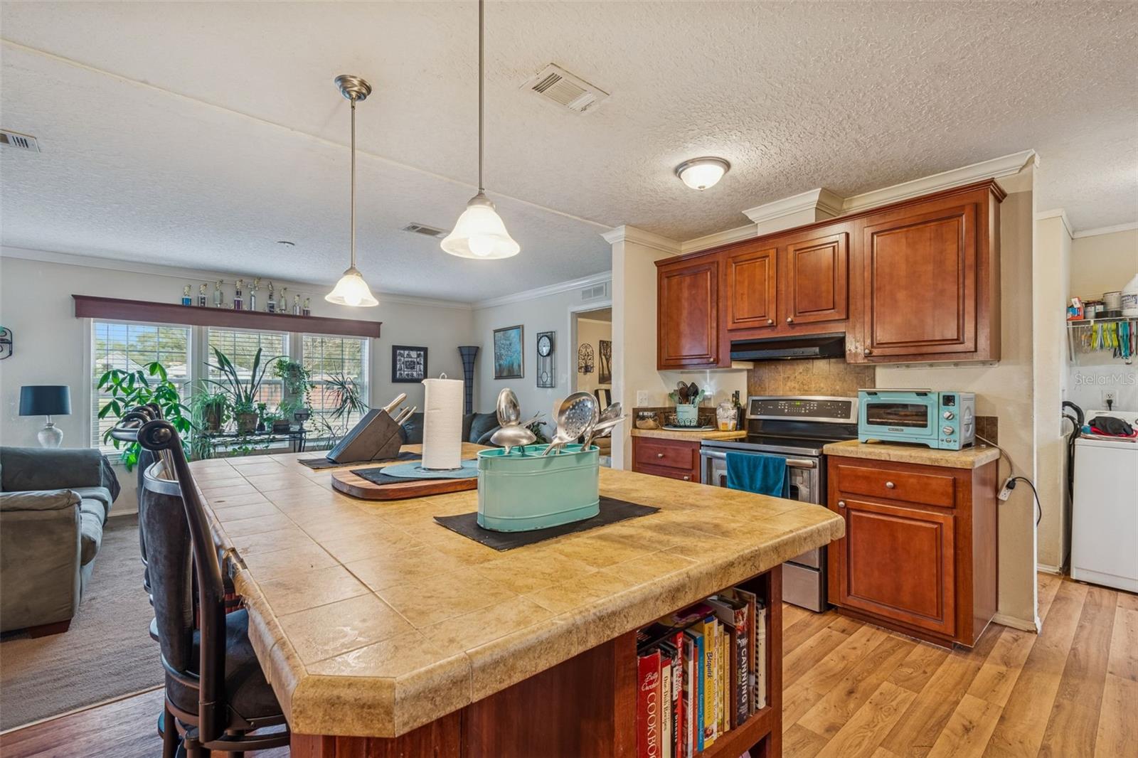 Image 23 of 57 For 27435 Holiday Drive