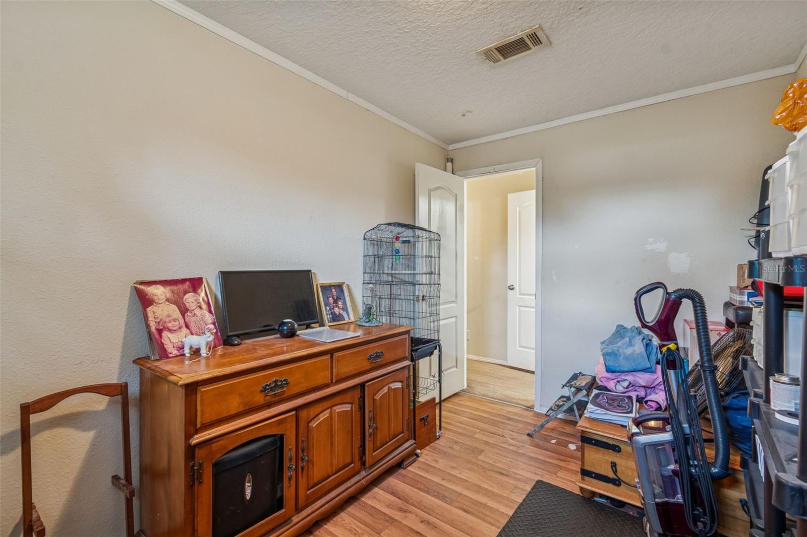 Image 28 of 57 For 27435 Holiday Drive