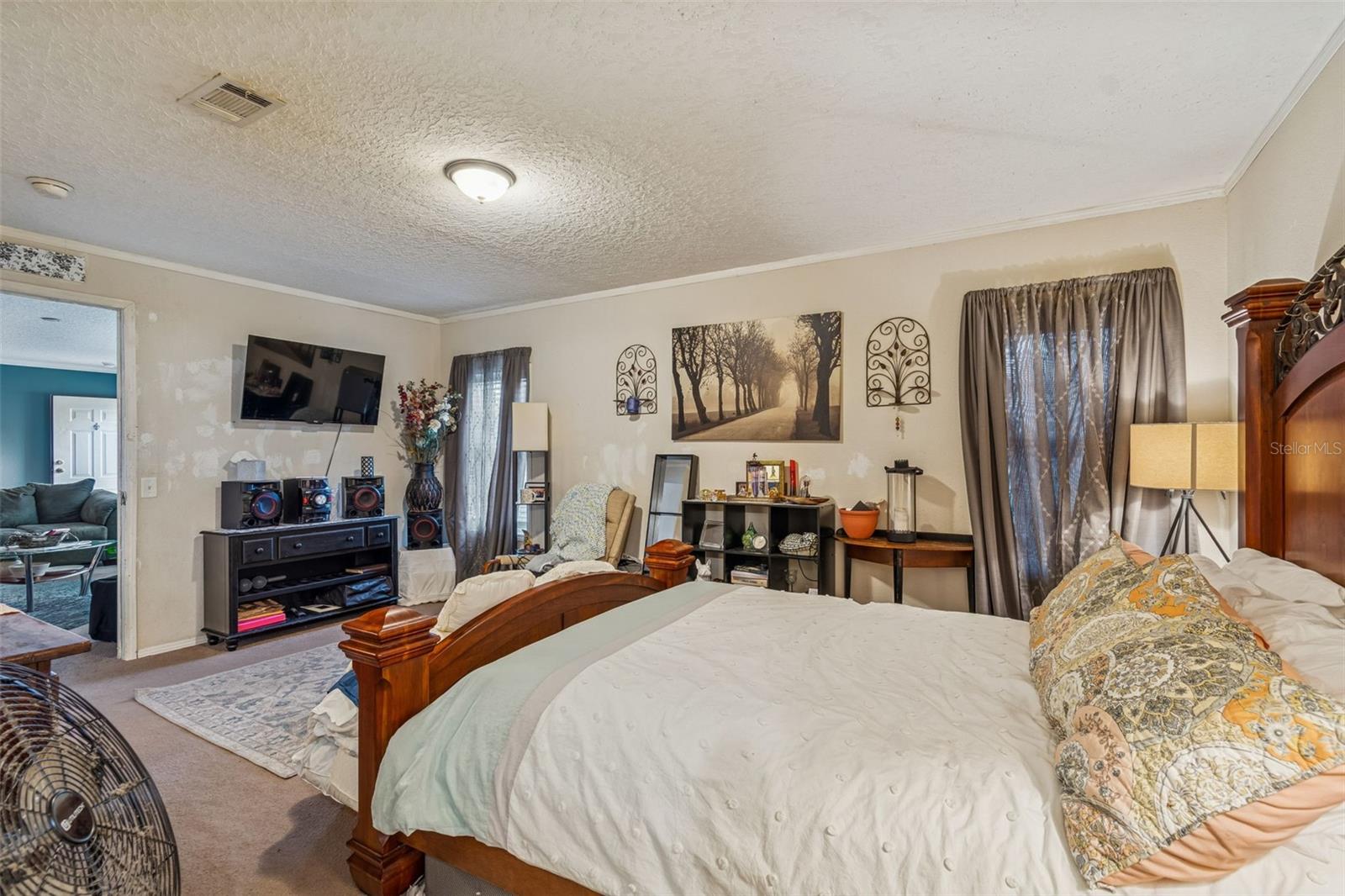 Image 29 of 57 For 27435 Holiday Drive