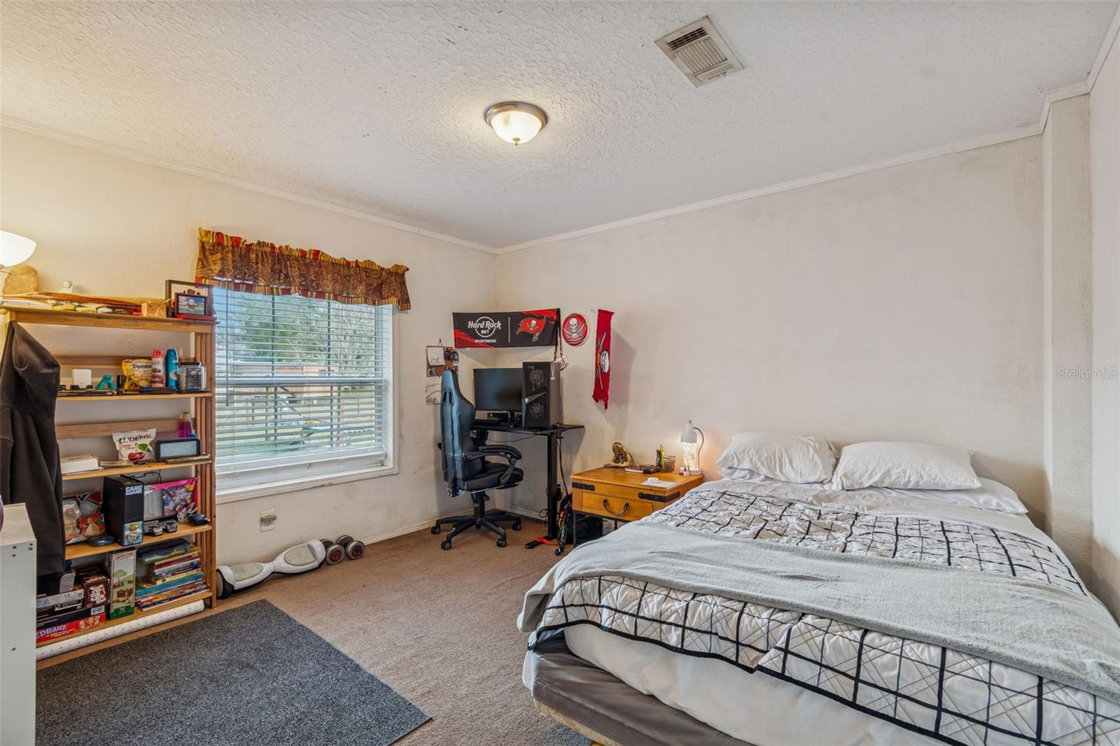 Image 35 of 57 For 27435 Holiday Drive