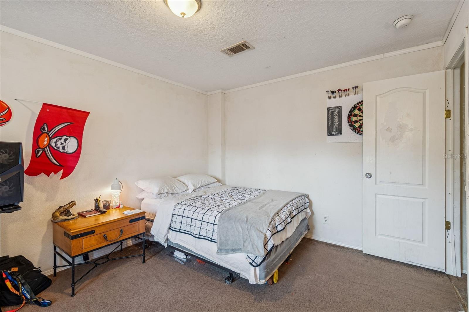 Image 37 of 57 For 27435 Holiday Drive