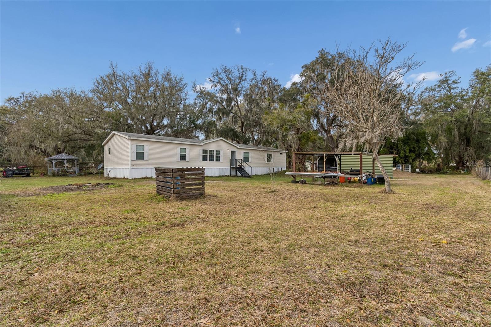 Image 9 of 57 For 27435 Holiday Drive