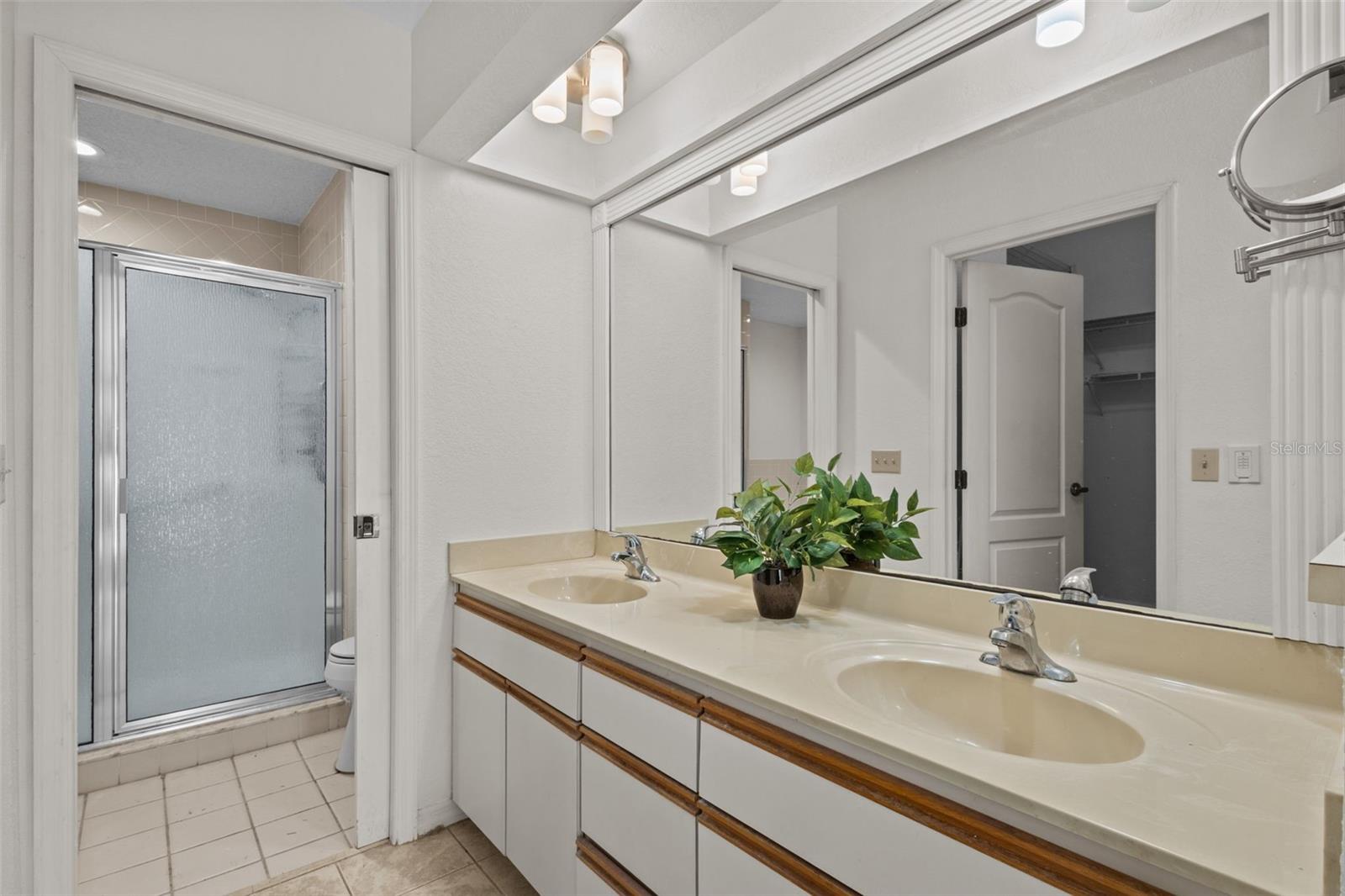 Image 16 of 34 For 2014 Golfview Drive 2014