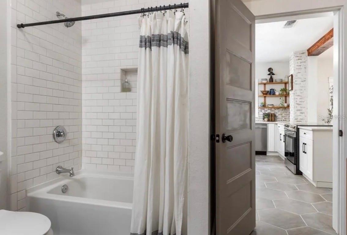 Listing photo id 23 for 236 North Street