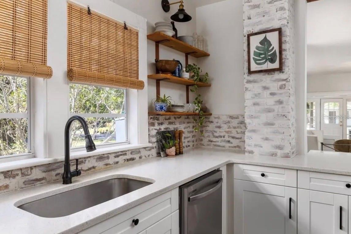 Listing photo id 27 for 236 North Street