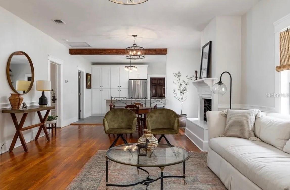 Listing photo id 1 for 236 North Street