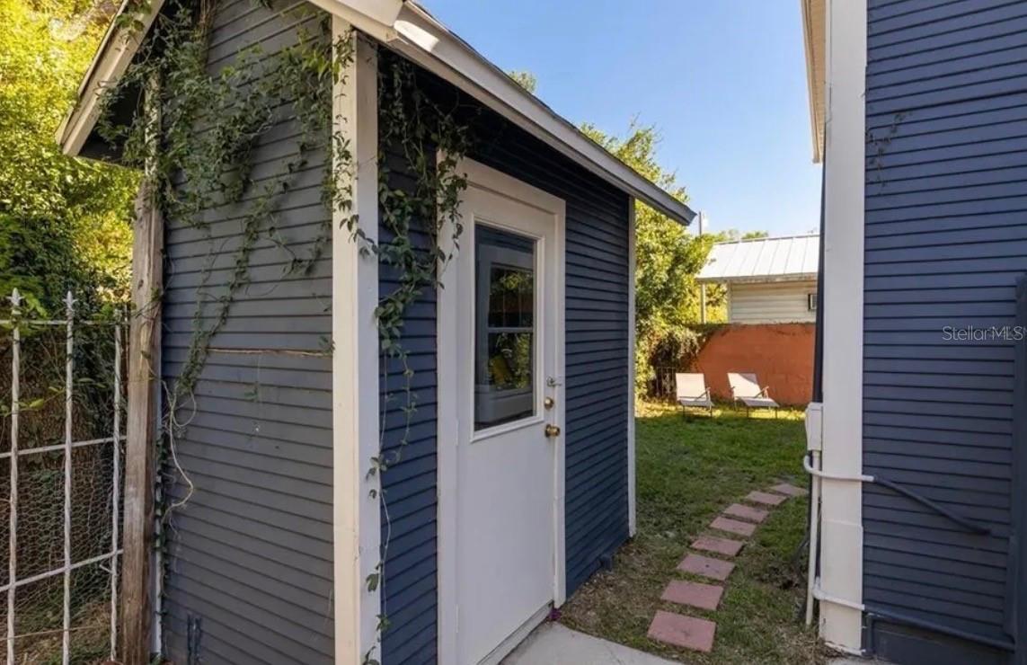 Listing photo id 35 for 236 North Street