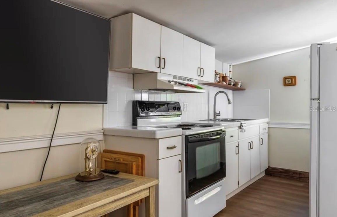 Listing photo id 6 for 236 North Street