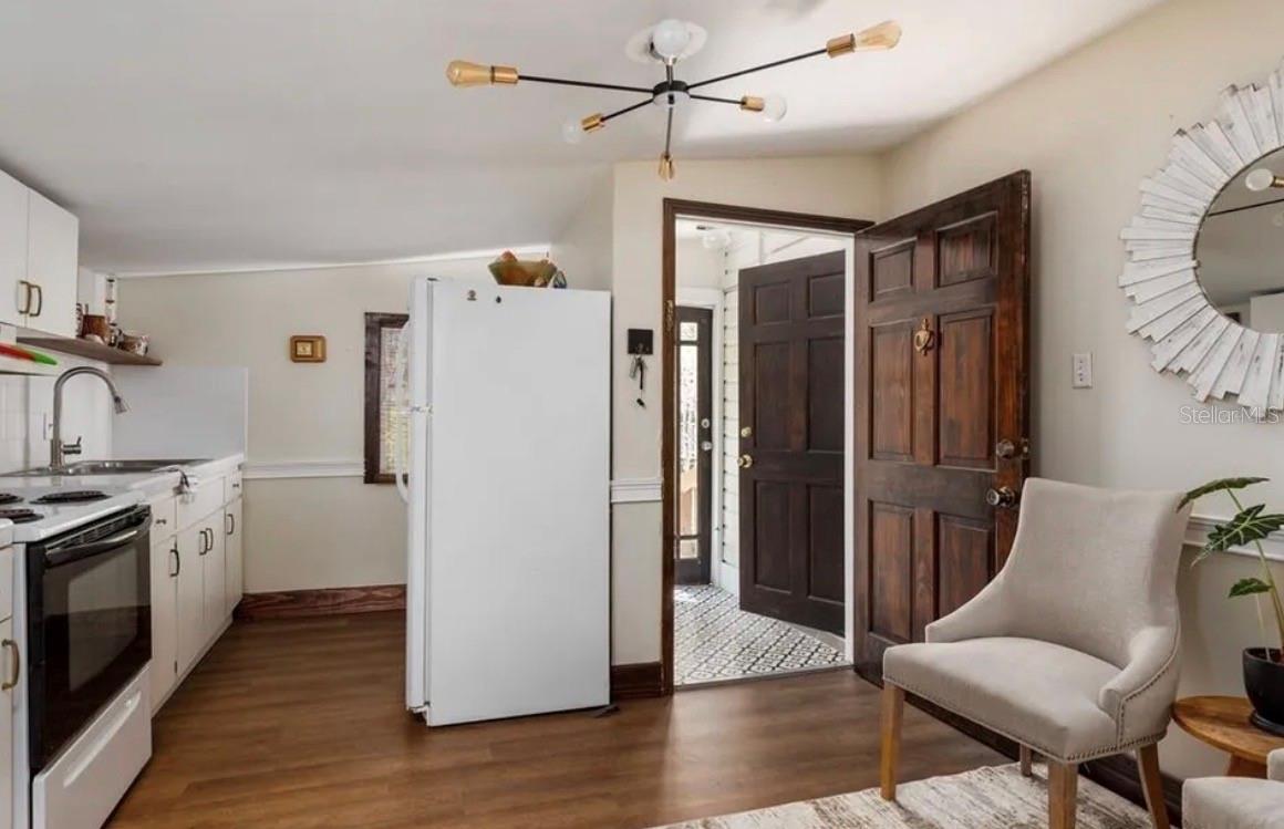 Listing photo id 7 for 236 North Street